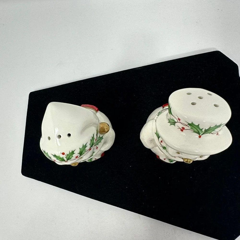 Lenox Salt & Pepper Shakers Unisex OS White Holiday Snowman Holly Gold 2349